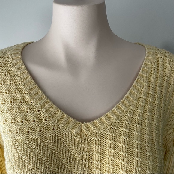 Y2K Vintage Jessica Sport Yellow Knit Vneck Pullover Sweater Size Medium - Picture 6 of 8